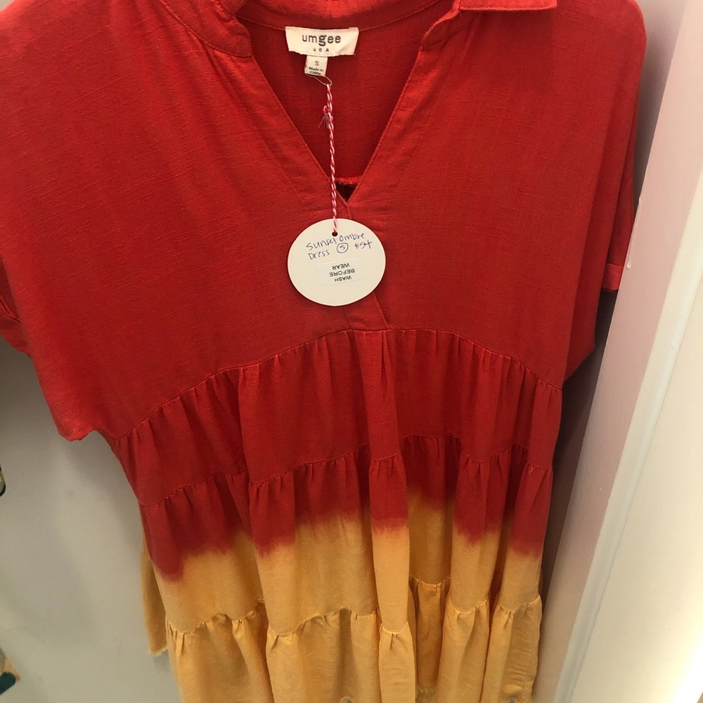 Cute flows red and orange dress